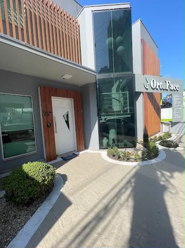 Entrada da Clínica Ortoface, em Itajaí/SC